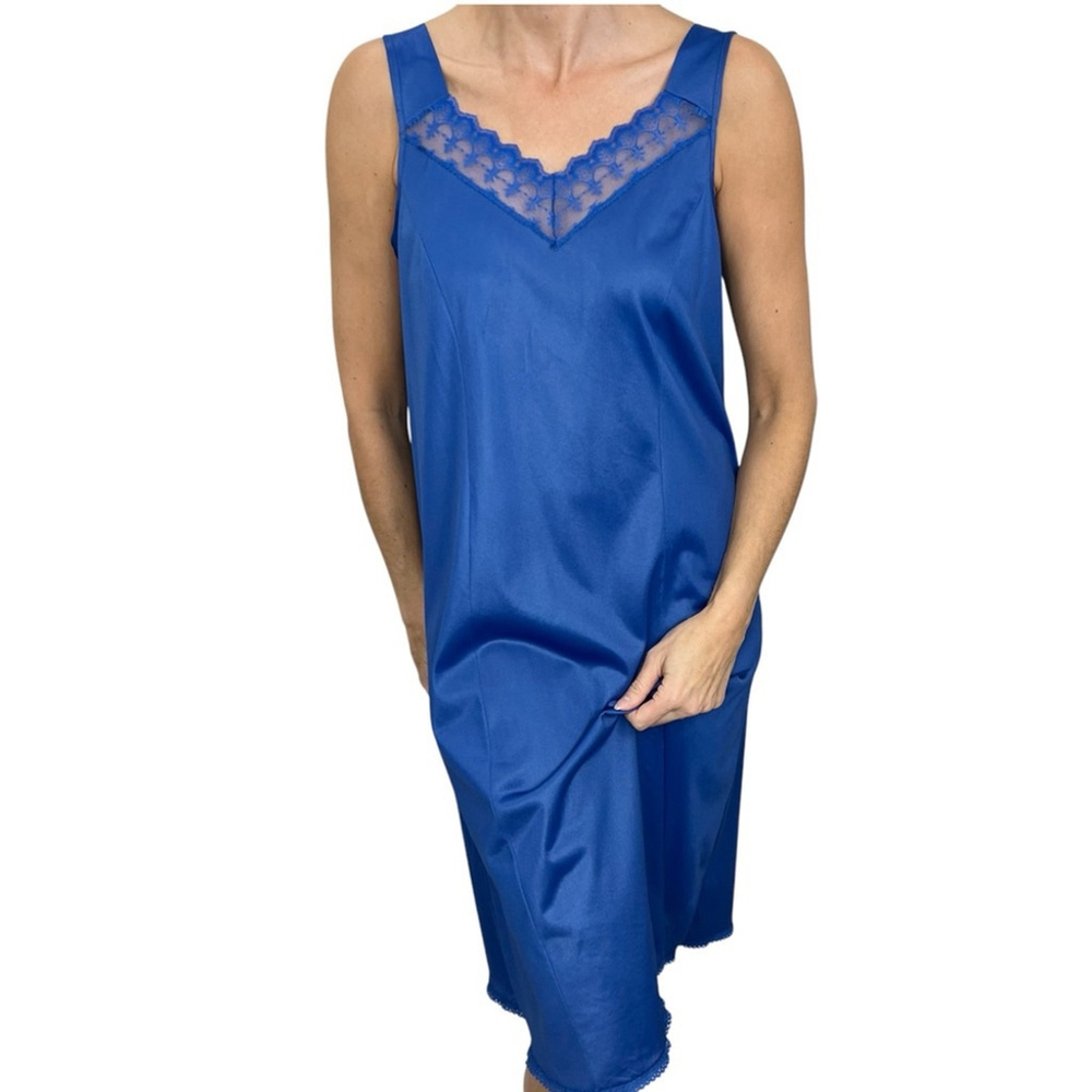 SOLD Vintage 70s 100% nylon royal blue lace trim midi slip 40